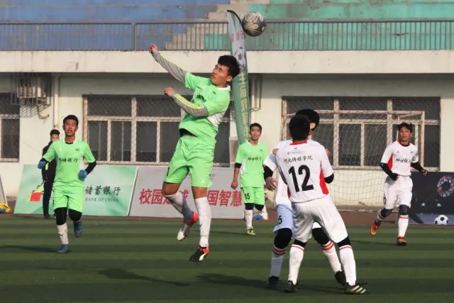 东部收官日综述：魔术大胜雄鹿 尼克斯升至第2