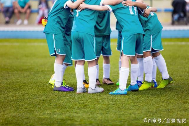 提前开香槟？追梦谈尼克斯球迷：别在夺冠之前就急着搞夺冠游行